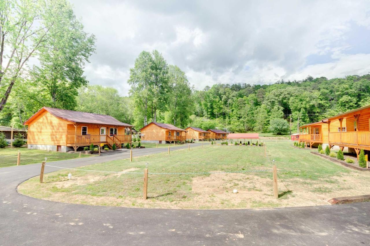 Newly Built Smoky Mountain Cabin Near Bryson City! المظهر الخارجي الصورة